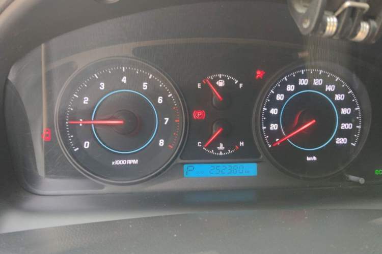 Used Chevrolet Captiva 2014 2.4L Two-Wheel Drive Urban Version 7 Seats Instrument Cluster
