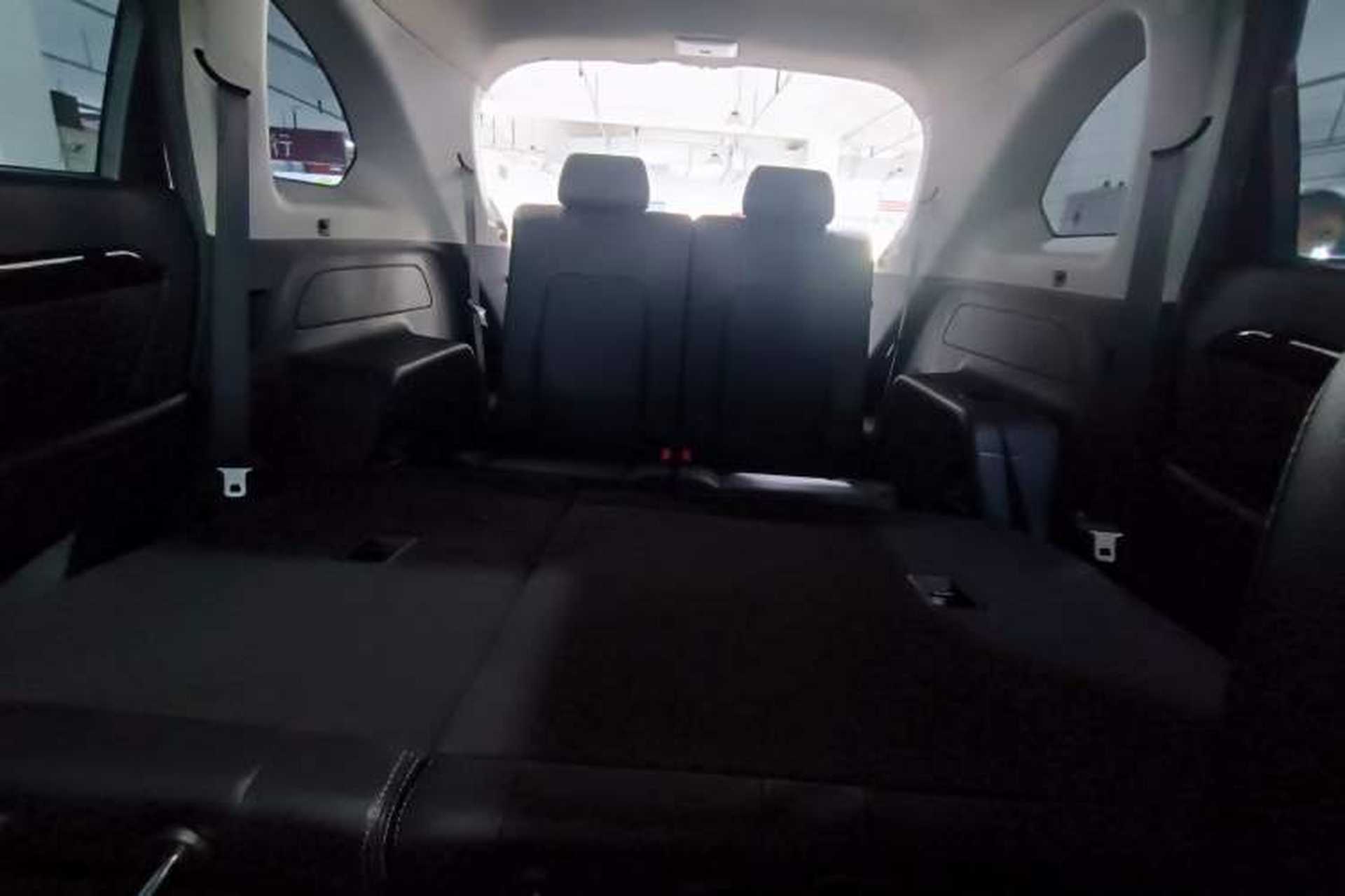 Used Chevrolet Captiva 2014 2.4L Two-Wheel Drive Urban Version 7 Seats Interior 13