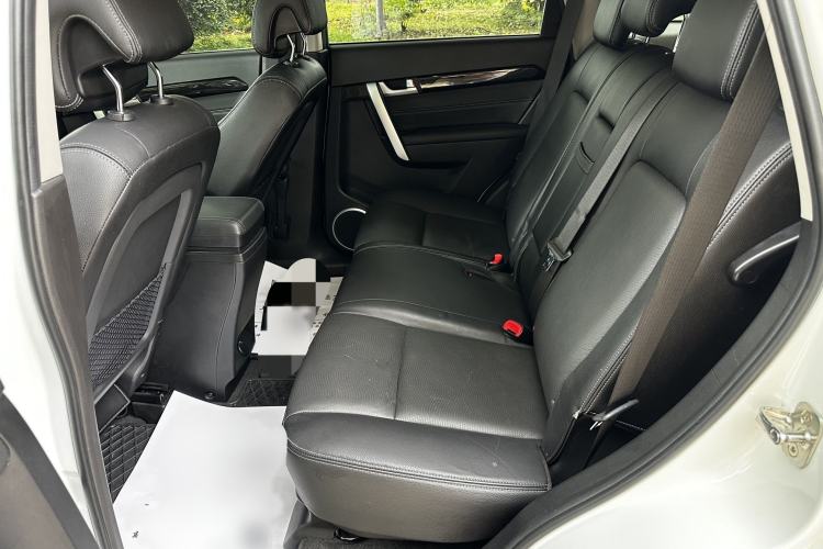 Used Chevrolet Captiva 2014 2.4L 4x4 Flagship Edition 7 Seats Interior 3