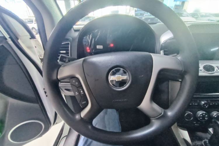 Used Chevrolet Captiva 2014 2.4L Two-Wheel Drive Urban Version 7 Seats Interior 7