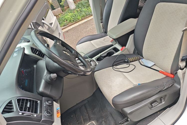 Used Chevrolet Captiva 2014 2.4L Two-Wheel Drive City Edition 5 Seats Left Front Seat
