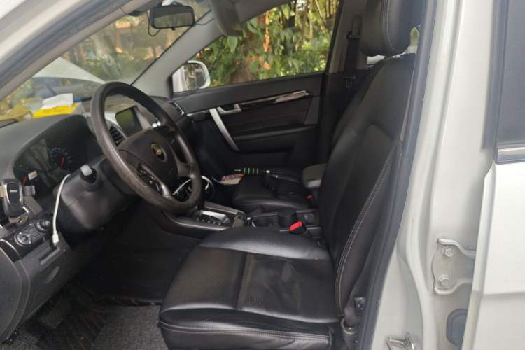 Used Chevrolet Captiva 2014 2.4L Two-Wheel Drive Urban Version 7 Seats Left Front Seat