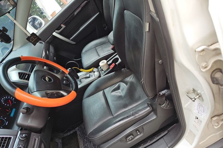 Used Chevrolet Captiva 2014 2.4L Two-Wheel Drive Urban Version 7 Seats Left Front Seat