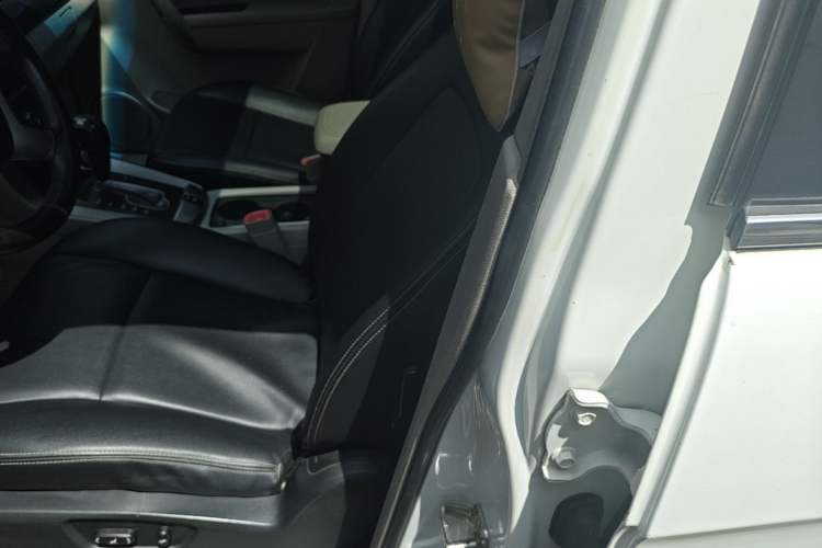 Used Chevrolet Captiva 2014 2.4L Two-Wheel Drive City Edition 5 Seats Left Front Seat