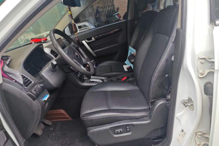 Used Chevrolet Captiva 2014 2.4L Two-Wheel Drive Urban Version 7 Seats Left Front Seat