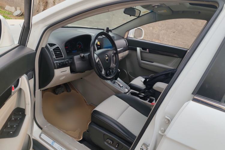 Used Chevrolet Captiva 2014 2.4L Two-Wheel Drive City Edition 5 Seats Left Front Seat