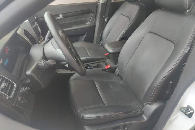 Used Chevrolet Captiva 2014 2.4L Two-Wheel Drive Urban Version 7 Seats Left Front Seat
