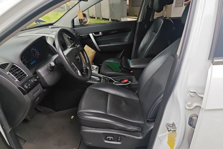 Used Chevrolet Captiva 2014 2.4L Two-Wheel Drive Urban Version 7 Seats Left Front Seat