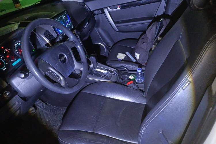 Used Chevrolet Captiva 2014 2.4L Two-Wheel Drive Urban Version 7 Seats Left Front Seat