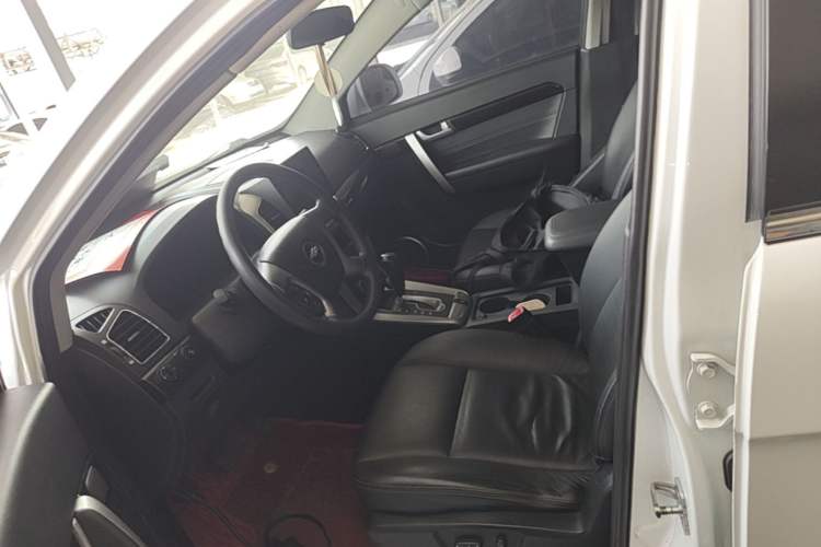 Used Chevrolet Captiva 2014 2.4L Two-Wheel Drive Urban Version 7 Seats Left Front Seat