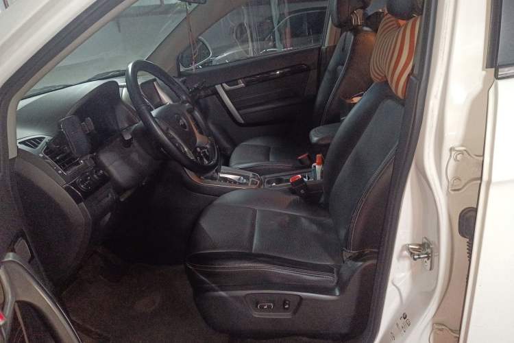 Used Chevrolet Captiva 2014 2.4L 4x4 Flagship Edition 7 Seats Left Front Seat