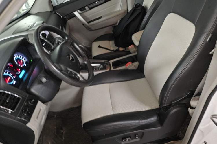 Used Chevrolet Captiva 2014 2.4L Two-Wheel Drive City Edition 5 Seats Left Front Seat