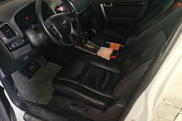 Used Chevrolet Captiva 2014 2.4L Two-Wheel Drive Urban Version 7 Seats Left Front Seat