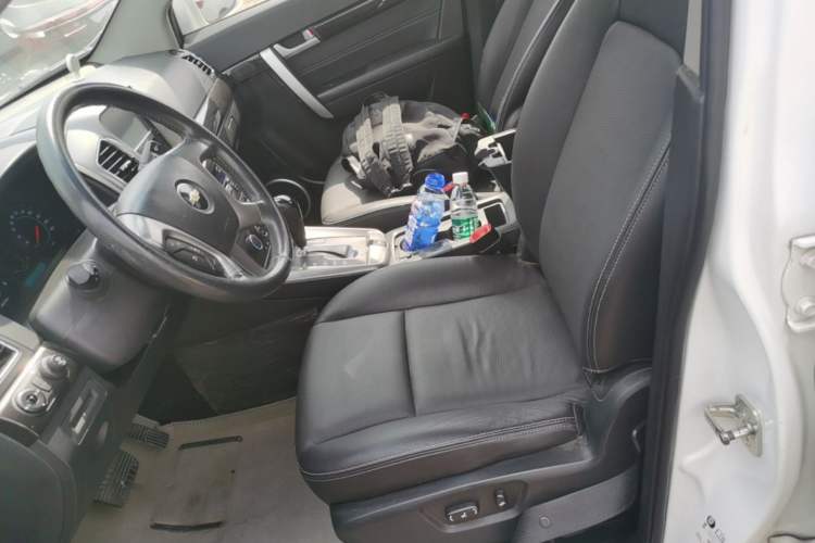 Used Chevrolet Captiva 2014 2.4L Two-Wheel Drive Urban Version 7 Seats Left Front Seat