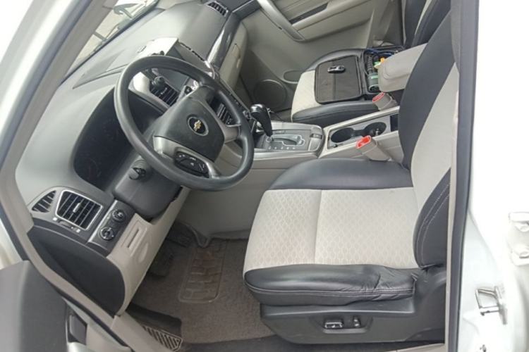 Used Chevrolet Captiva 2014 2.4L Two-Wheel Drive City Edition 5 Seats Left Front Seat