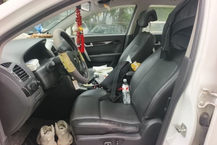 Used Chevrolet Captiva 2014 2.4L Two-Wheel Drive Urban Version 7 Seats Left Front Seat