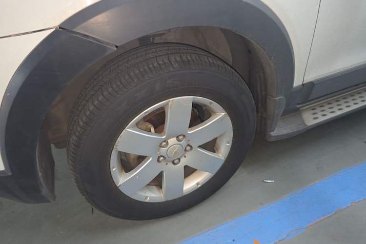 Used Chevrolet Captiva 2014 2.4L Two-Wheel Drive City Edition 5 Seats Left Front Wheel Hub