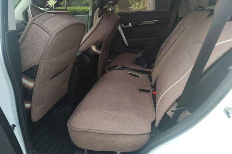 Used Chevrolet Captiva 2014 2.4L 4x4 Flagship Edition 7 Seats Left Rear Seat