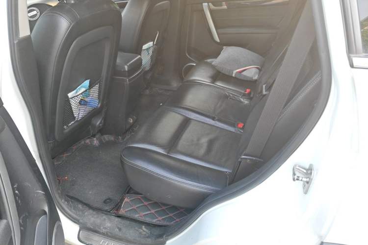 Used Chevrolet Captiva 2014 2.4L 4x4 Flagship Edition 7 Seats Left Rear Seat