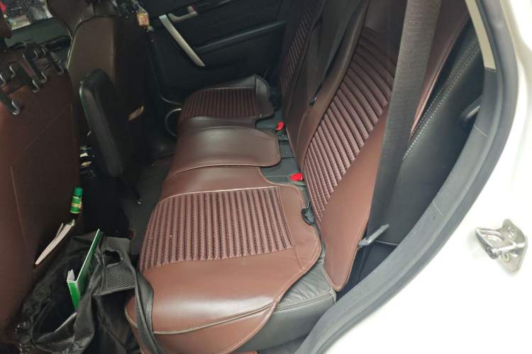 Used Chevrolet Captiva 2014 2.4L 4x4 Flagship Edition 7 Seats Left Rear Seat