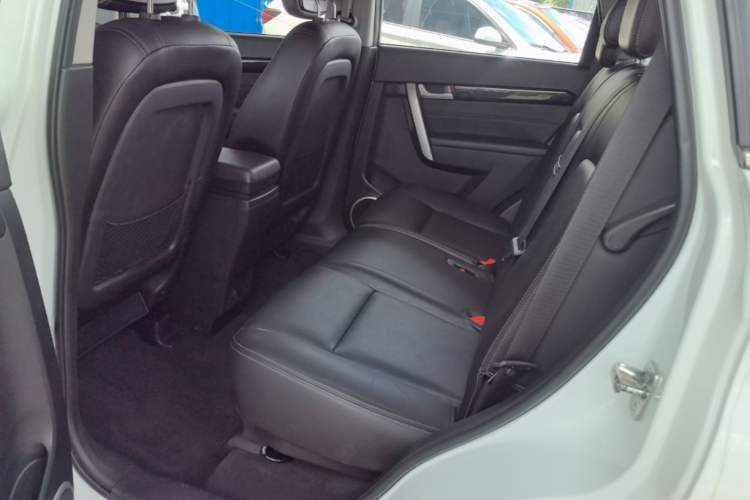 Used Chevrolet Captiva 2014 2.4L 4x4 Flagship Edition 7 Seats Left Rear Seat