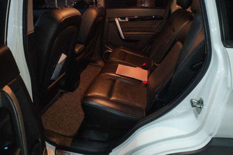 Used Chevrolet Captiva 2014 2.4L 4x4 Flagship Edition 7 Seats Left Rear Seat