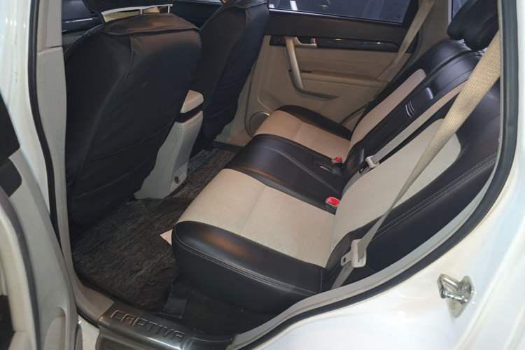 Used Chevrolet Captiva 2014 2.4L Two-Wheel Drive City Edition 5 Seats Left Rear Seat