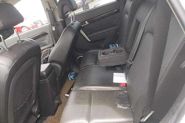 Used Chevrolet Captiva 2014 2.4L 4x4 Flagship Edition 7 Seats Left Rear Seat