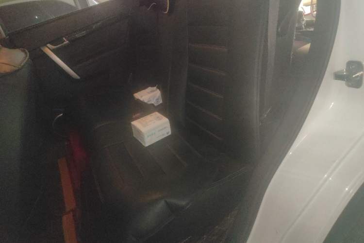 Used Chevrolet Captiva 2014 2.4L 4x4 Flagship Edition 7 Seats Left Rear Seat