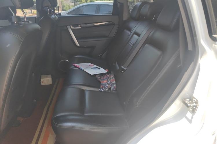 Used Chevrolet Captiva 2014 2.4L Two-Wheel Drive Urban Version 7 Seats Left Rear Seat