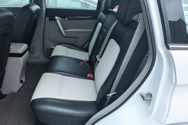 Used Chevrolet Captiva 2014 2.4L Two-Wheel Drive City Edition 5 Seats Left Rear Seat