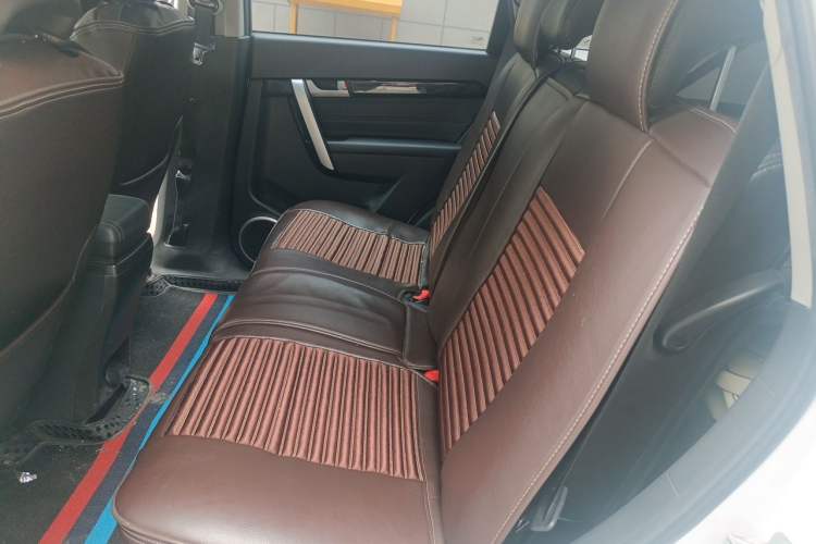Used Chevrolet Captiva 2014 2.4L 4x4 Flagship Edition 7 Seats Left Rear Seat