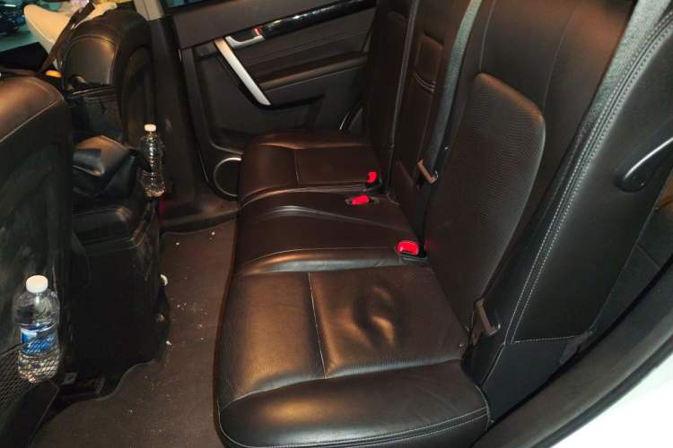 Used Chevrolet Captiva 2014 2.4L 4x4 Flagship Edition 7 Seats Left Rear Seat