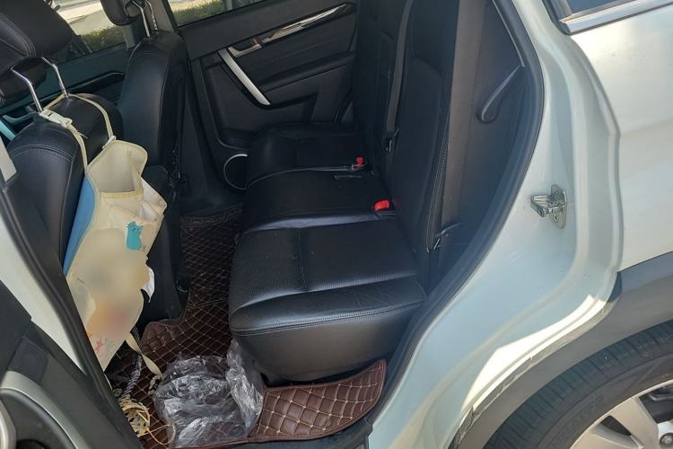 Used Chevrolet Captiva 2014 2.4L 4x4 Flagship Edition 7 Seats Left Rear Seat