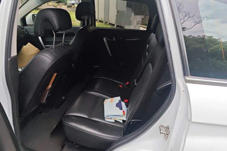 Used Chevrolet Captiva 2014 2.4L Two-Wheel Drive Urban Version 7 Seats Left Rear Seat