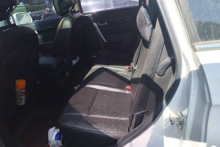 Used Chevrolet Captiva 2014 2.4L 4x4 Flagship Edition 7 Seats Left Rear Seat