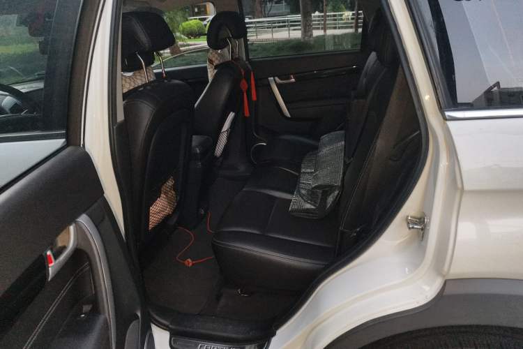 Used Chevrolet Captiva 2014 2.4L 4x4 Flagship Edition 7 Seats Left Rear Seat