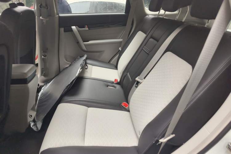 Used Chevrolet Captiva 2014 2.4L Two-Wheel Drive City Edition 5 Seats Left Rear Seat