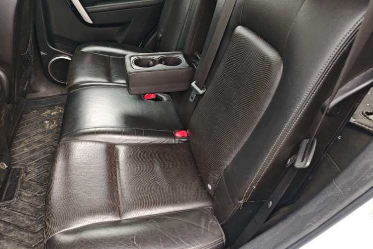Used Chevrolet Captiva 2014 2.4L 4x4 Flagship Edition 7 Seats Left Rear Seat