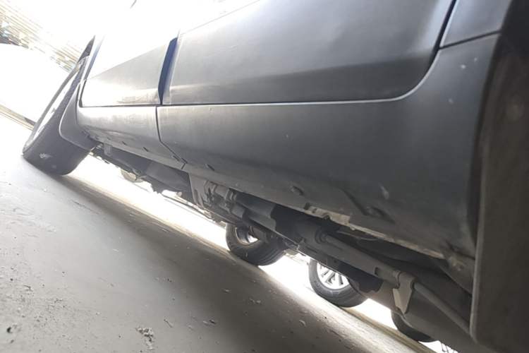 Used Chevrolet Captiva 2014 2.4L Two-Wheel Drive Urban Version 7 Seats Left Side Sill