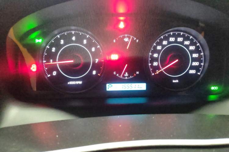 Used Chevrolet Captiva 2014 2.4L 4x4 Flagship Edition 7 Seats Odometer Close Up