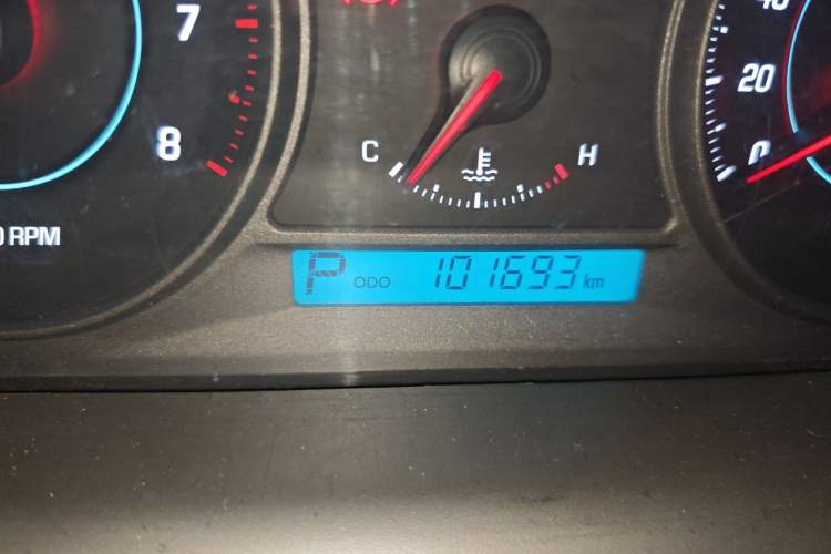 Used Chevrolet Captiva 2014 2.4L Two-Wheel Drive City Edition 5 Seats Odometer Close Up