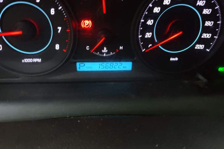 Used Chevrolet Captiva 2014 2.4L 4x4 Flagship Edition 7 Seats Odometer Close Up