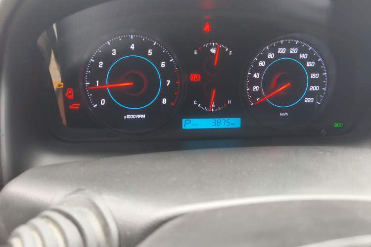 Used Chevrolet Captiva 2014 2.4L Two-Wheel Drive City Edition 5 Seats Odometer Close Up