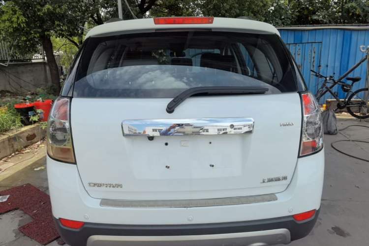 Used Chevrolet Captiva 2014 2.4L 4x4 Flagship Edition 7 Seats Rear
