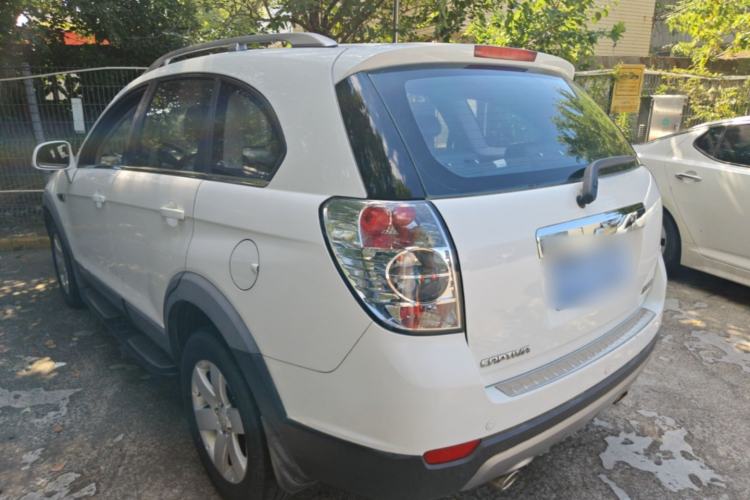 Used Chevrolet Captiva 2014 2.4L Two-Wheel Drive Urban Version 7 Seats Rear Left 45 Deg