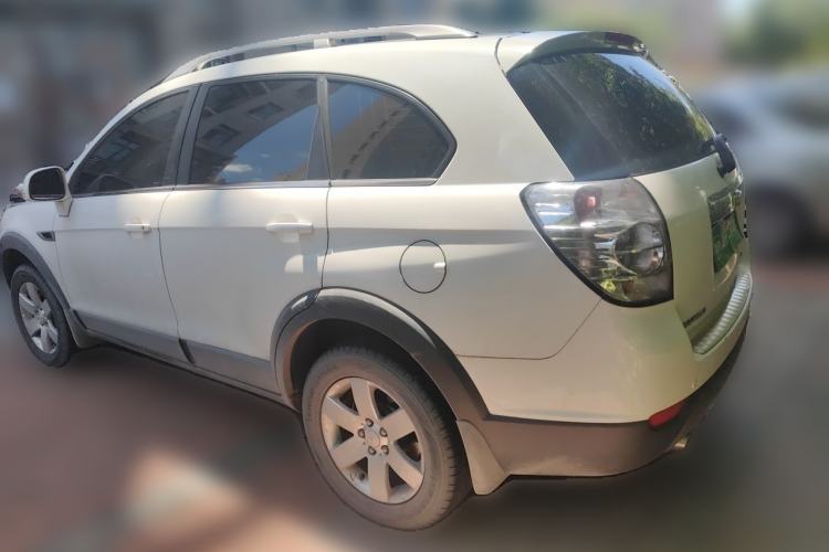 Used Chevrolet Captiva 2014 2.4L Two-Wheel Drive Urban Version 7 Seats Rear Left 45 Deg