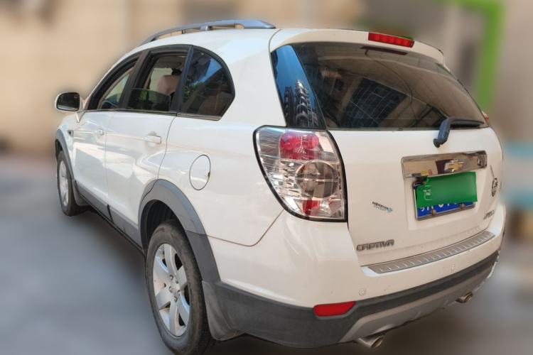 Used Chevrolet Captiva 2014 2.4L Two-Wheel Drive Urban Version 7 Seats Rear Left 45 Deg
