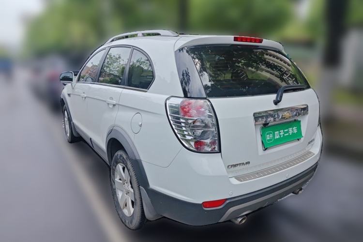 Used Chevrolet Captiva 2014 2.4L Two-Wheel Drive Urban Version 7 Seats Rear Left 45 Deg