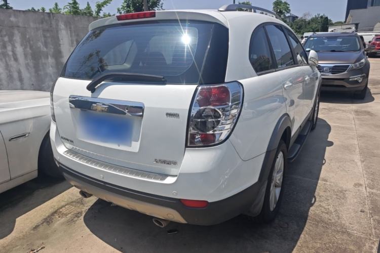 Used Chevrolet Captiva 2014 2.4L 4x4 Flagship Edition 7 Seats Rear Right 45 Deg